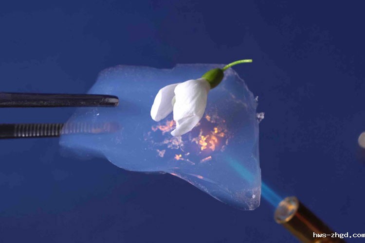 气凝胶为啥质量轻还能隔热防水 气凝胶为啥质量轻还能隔热防水